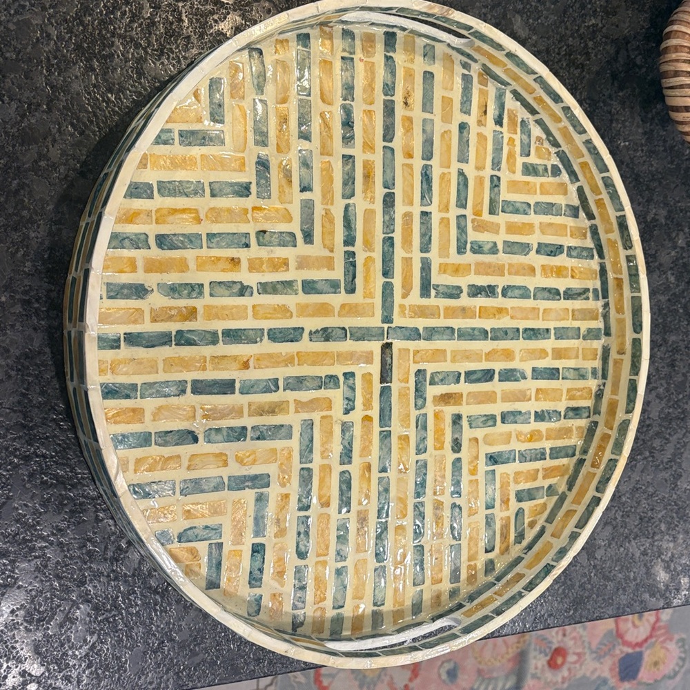 Mosaic Patterned Round Tray - Picture 2 of 4